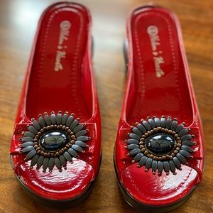 Helen's Hearts Open Toe Wedge Slide Size 6